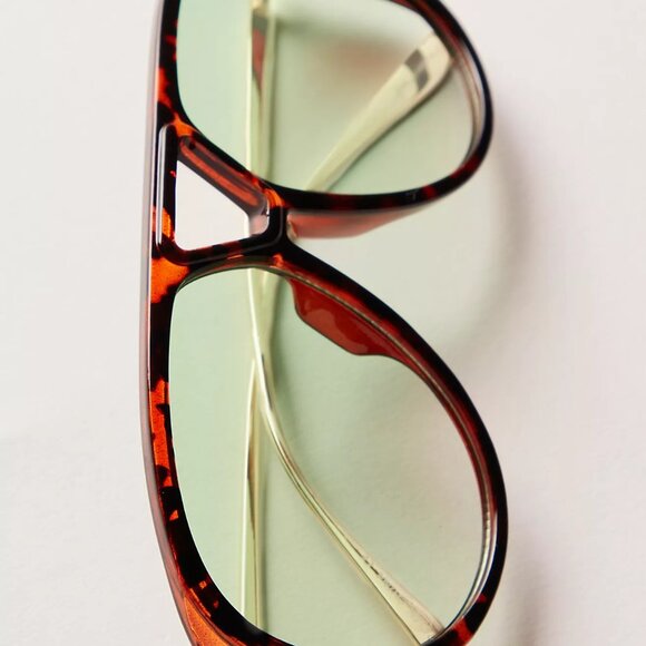 Sunday Afternoon Aviator Sunglasses - Picture 4 of 5